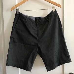 3/$15 bundle Men’s Blue Crown slim chino shorts